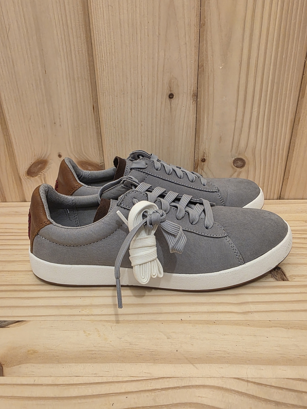 Kodiak Carling Lightweight Leather Sneaker Womens 7.5/EU 38 Grey/White NWOT